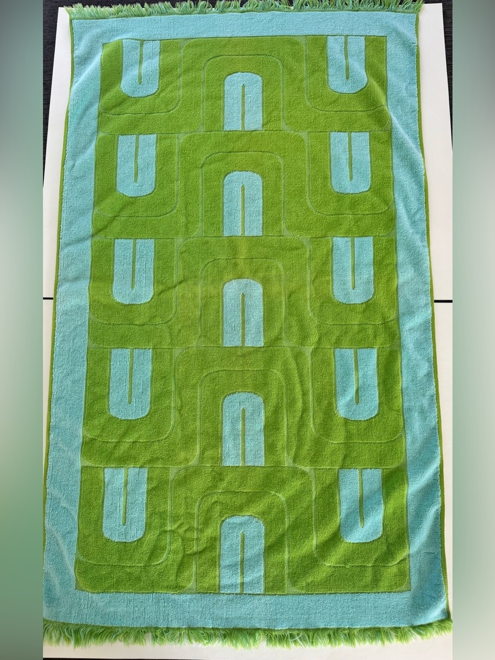 Set of 2 - Vintage 1970 Pierre Cardin by Fieldcrest bath towels